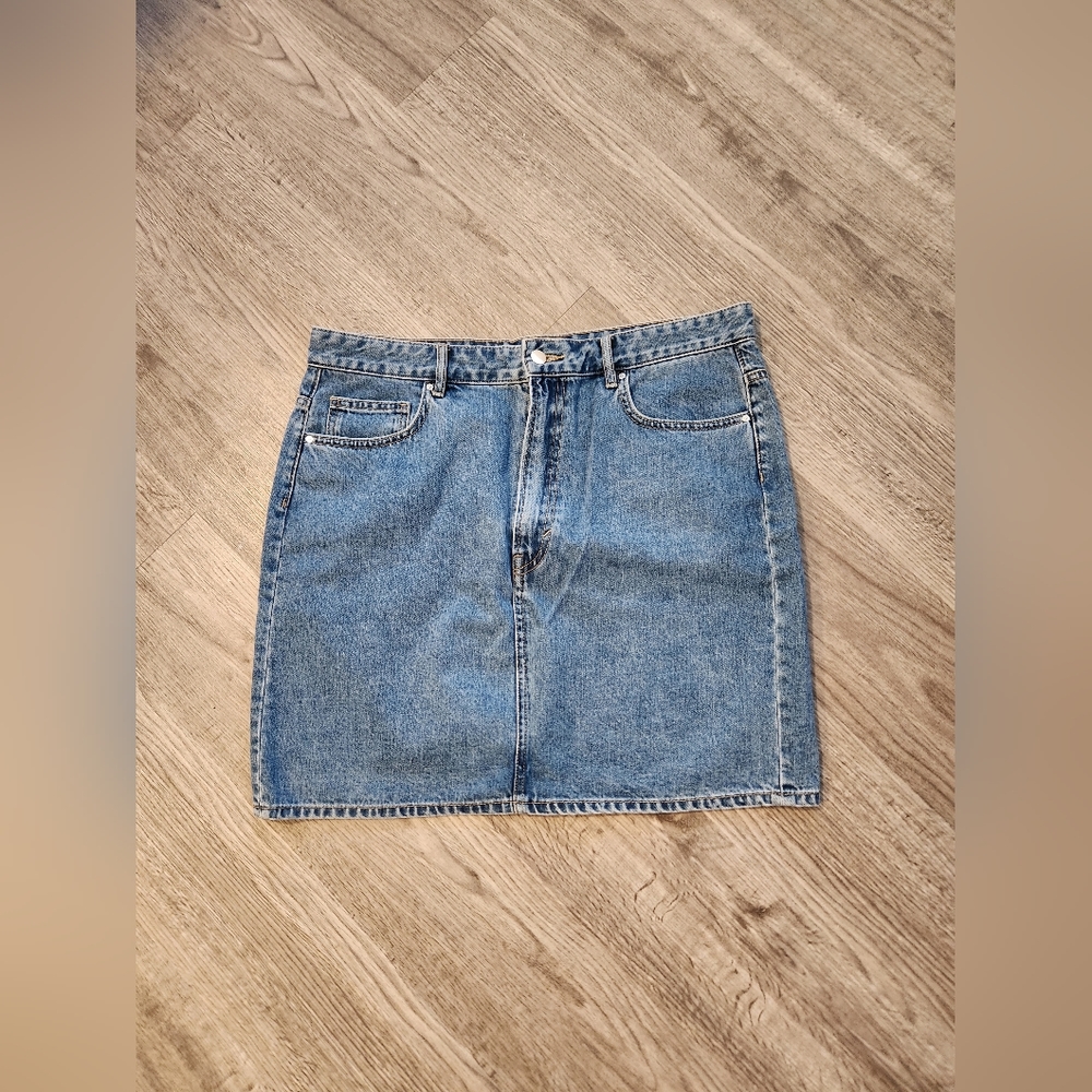H&M Denim skirt